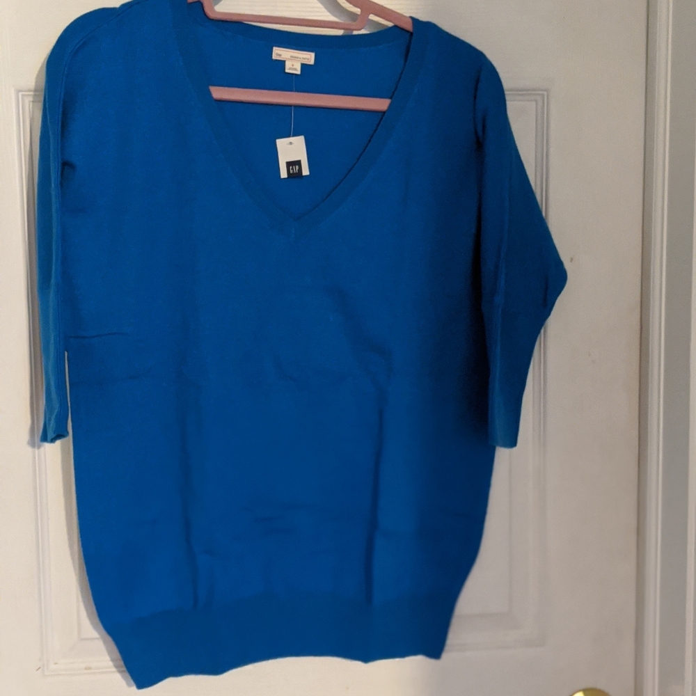 NWT Gap Half Sleeved Sweater, Size S